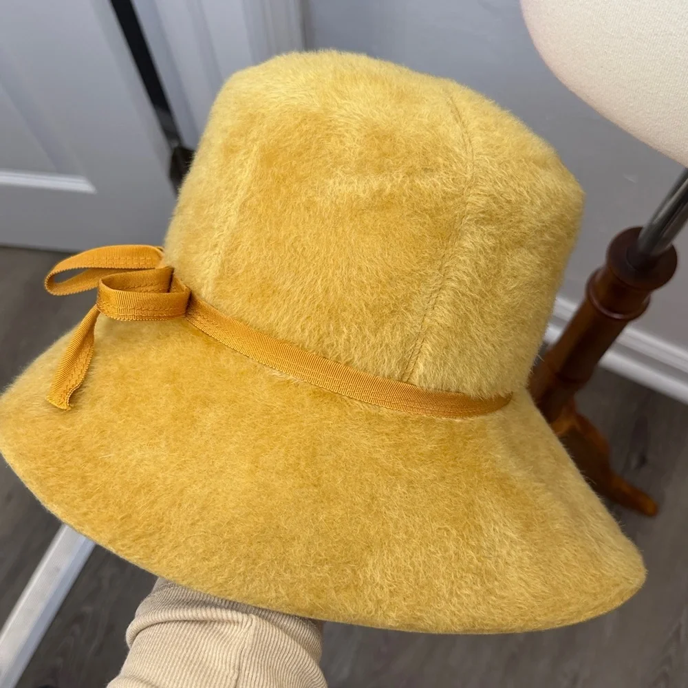 Vintage Golden Yellow Betmar Hat - Picture 16 of 17
